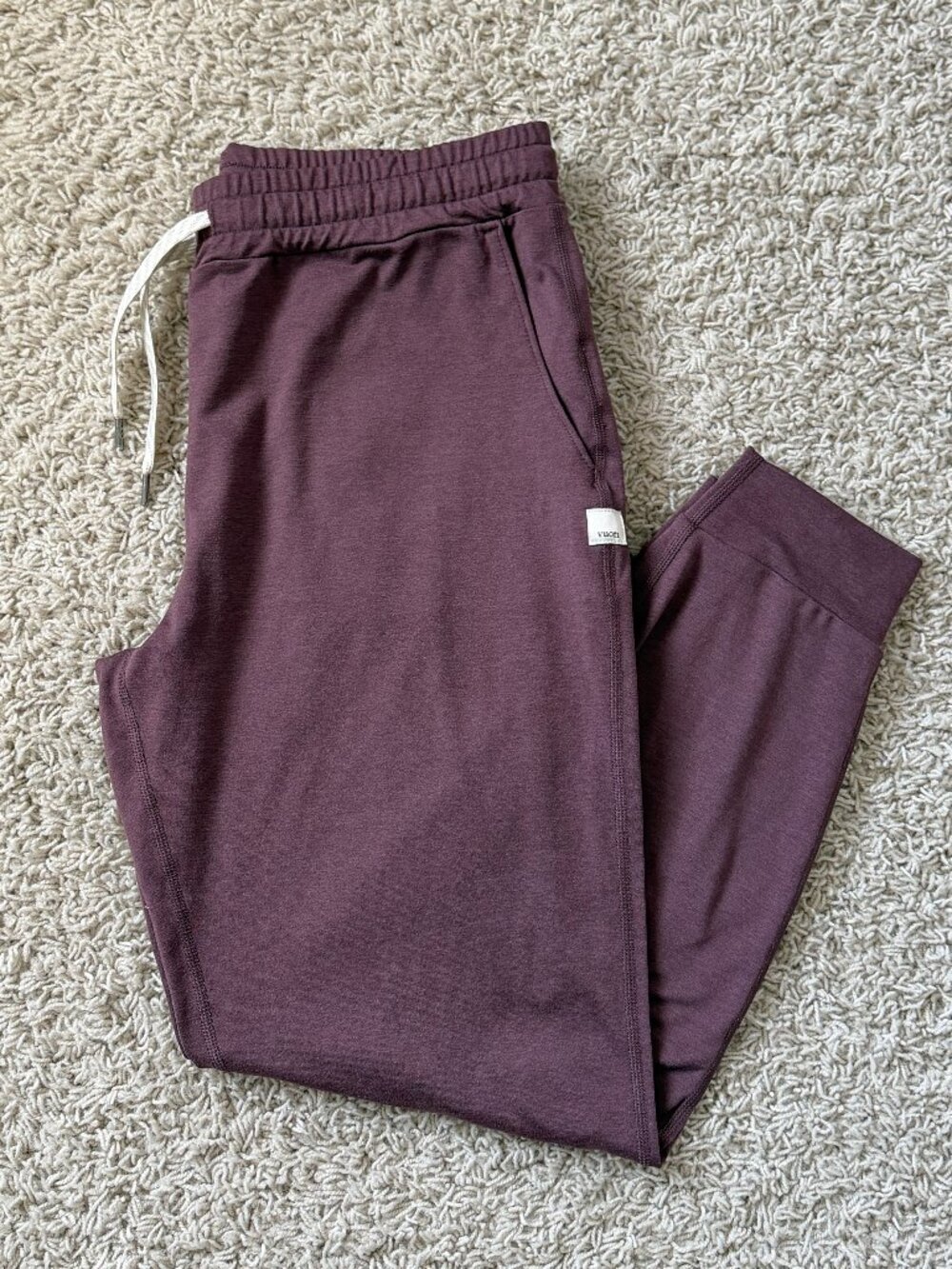 Vuori Women's Performance Joggers Smoked Plum Size S